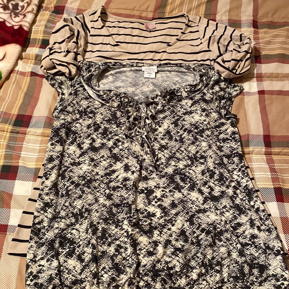 2 Maternity Shirts Size Medium